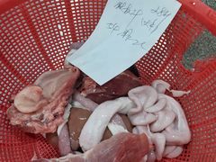 -标记美食新鲜猪杂(兴南大道店)