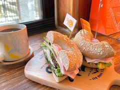 早安巴塞罗那&nbsp;Hola&nbsp;Barcelona-Catch Bagel(芳草地店)