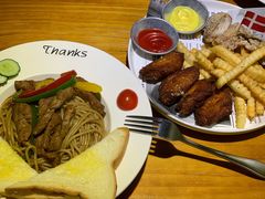 -Thanks美式餐厅(汉堡咖啡店)