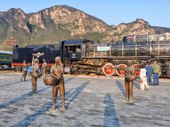 -百里峡七彩艺术小镇