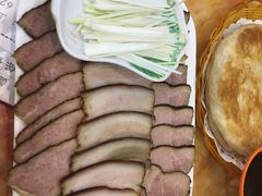 -李连贵熏肉美食酒楼(东市商贸店)