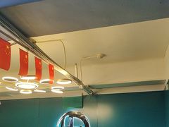 -荒岛实景沉浸密室(江汉路1店)