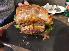 -HIGH FIVE哈福手工汉堡(桂林路店)