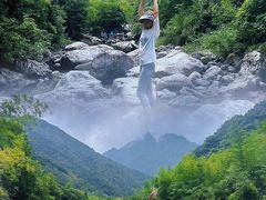 -安吉龙王山峡谷漂流