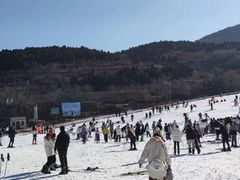 -济南卧虎山滑雪场