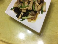 -天目湖刘老四农庄