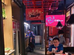 大堂-辣尚瘾·烤鱼·新川菜(交大直营店)