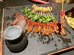 -何师烧烤Pro ·江湖川菜·小龙虾·精酿啤酒(太古里旗舰店)