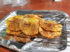 隔壁家的烧烤-蓝精灵饺子店