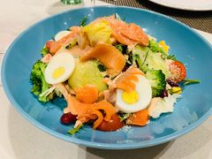 烟熏三文鱼沙拉-悦享绿山墙西餐厅