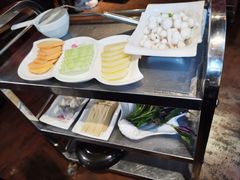 -大匠工房古船木艺术餐厅·猪肚鸡专门店(长白仙岛店)