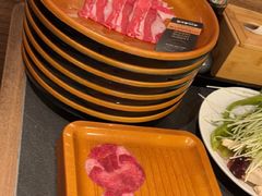 -牛YO寿喜烧·铁板烧和牛火锅自助(市府恒隆店)