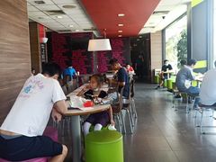 大堂-麦当劳(新新大道岗丰店)