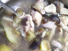 -银峰农庄·特色烧鸡·鲜无花果浸鸡