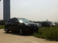 -奥林匹克森林公园南门-停车场