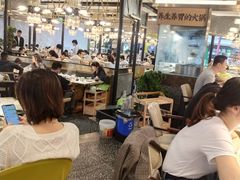 大堂-洪氏嗨捞·猪肚鸡火锅(阳光天地店)