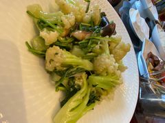 花菜炒荠菜-上海小南国(国会店)