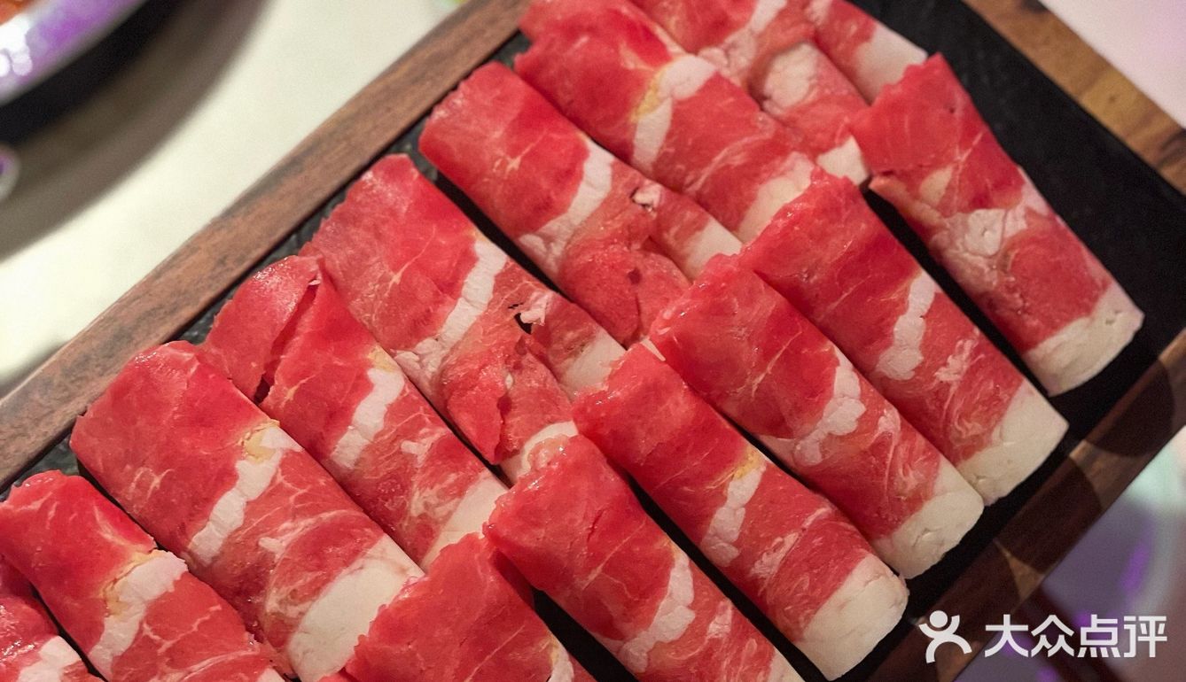 超正宗的重庆老火锅｜大口吃肉美滋滋
