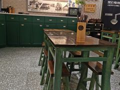 -黑白电视老长沙吃货铺(南岗万达店)