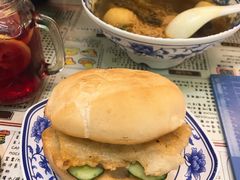 墨鱼扒猪仔包-金捞茶餐室(祐汉兴隆楼店)