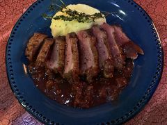 煎鸭胸配红酒沙司-羽深肉铺 Steak & Wine