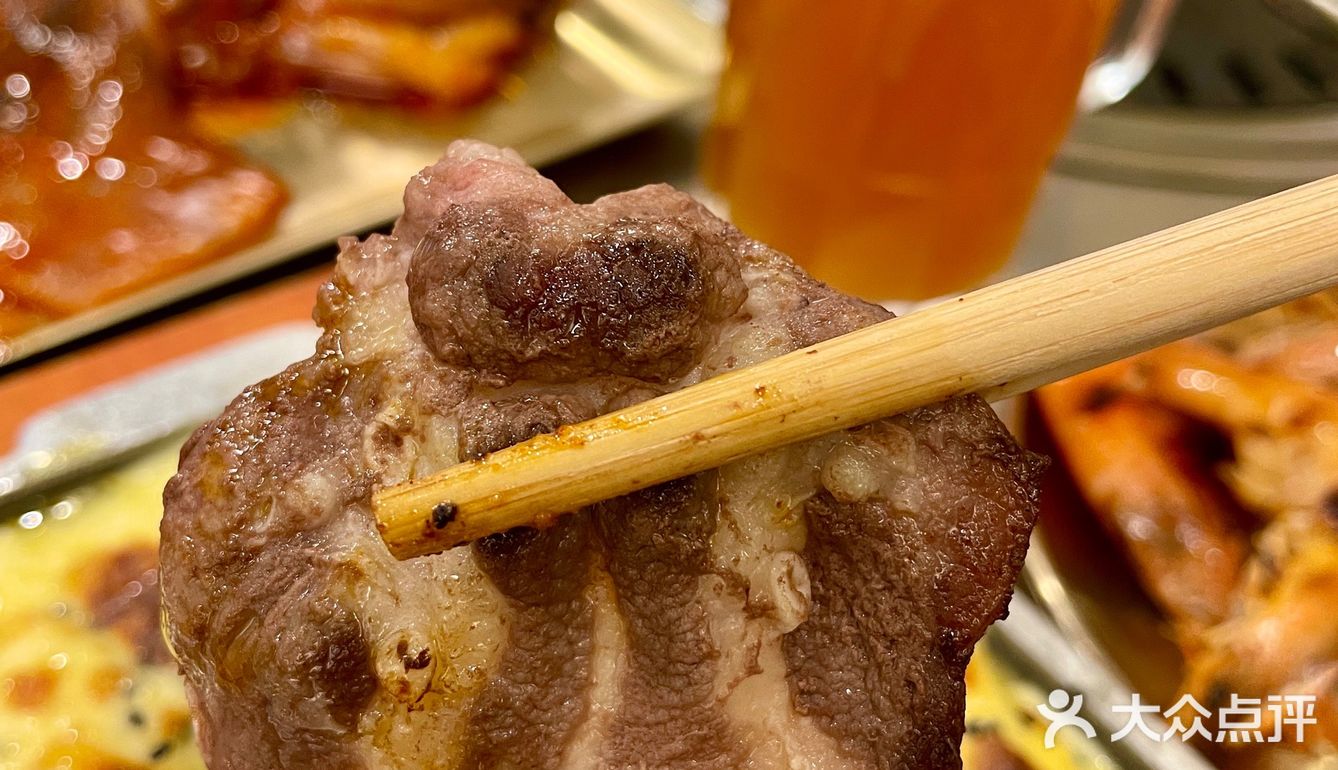 大口吃肉，然后暴富