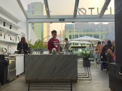 -UNI UNI(环亚凯瑟琳店)