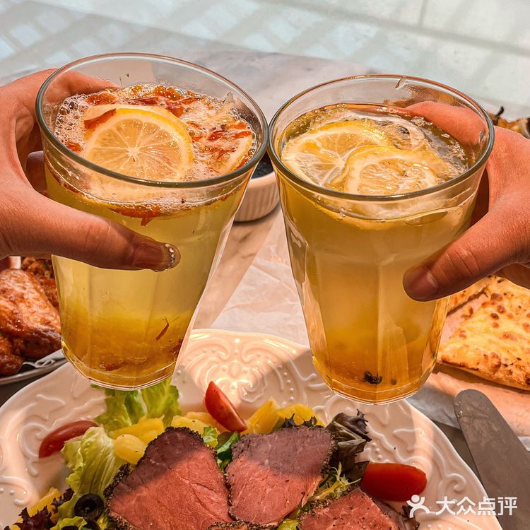 ：地盘薄比萨 ：正弘汇6楼 - 榴莲披萨