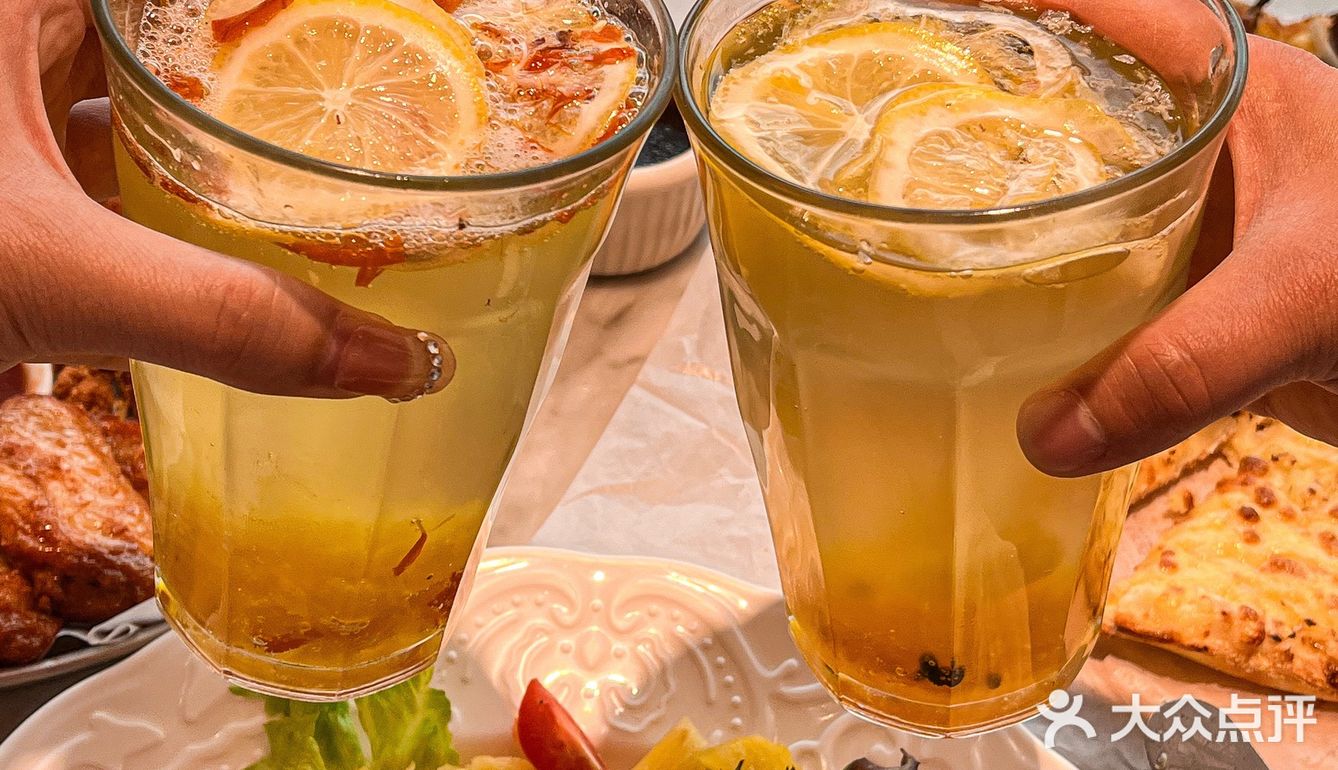 ：地盘薄比萨 ：正弘汇6楼 - 榴莲披萨