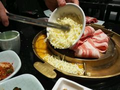 芝士锅底-猪啊牛呀羊啊铜盘烤肉(正大广场店)