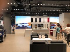 -TESLA 特斯拉(上海太古汇体验店)