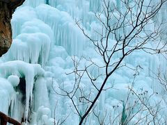 -大平台龙居瀑布旅游区