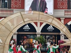 -佛罗伦萨小镇广佛名品奥特莱斯(疏港路店)