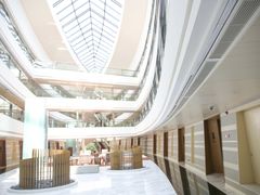 -上海滴水湖皇冠假日酒店