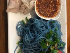 -蝶豆花蓝面条