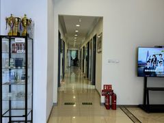 -瑞尔齿科(颐堤港诊所)