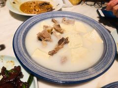 软骨老豆腐汤-小吊梨汤·北京菜·烤鸭(鸟巢店)