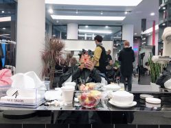 点击看大图 -愉己冥想·护发专门店