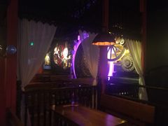 -Helens海伦司小酒馆(上海疁城新天地店)