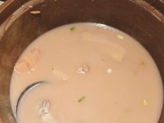洪湖藕汤-小凤庭·地道湖北菜武昌鱼·铫子藕汤(黄鹤楼店)