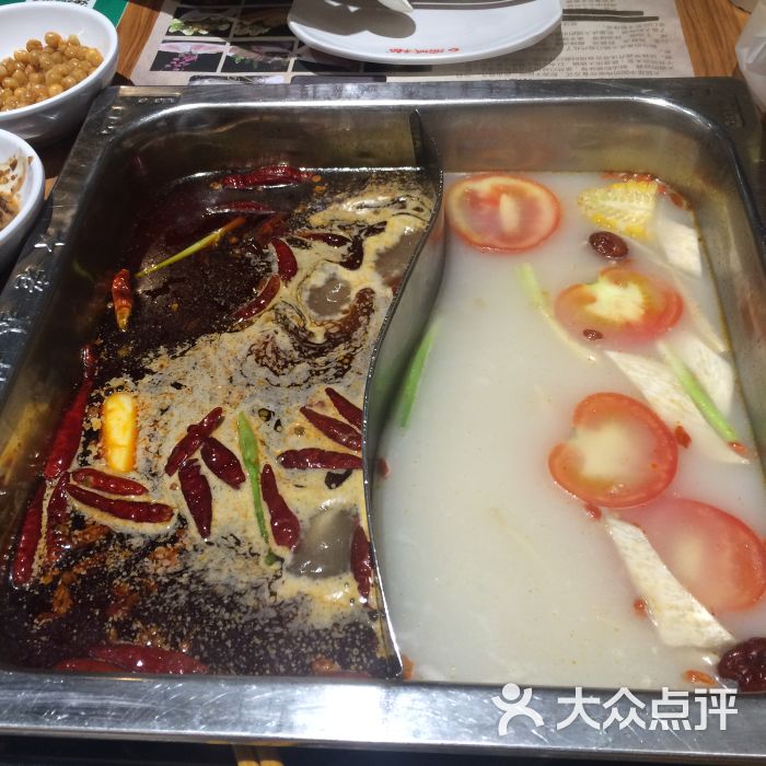 渝城味都重庆老火锅(海雅缤纷城购物中心店)渝城菌王鸳鸯锅图片 - 第1