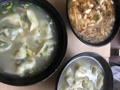 酸辣汤馄饨-王家沙点心店(万航渡路店)