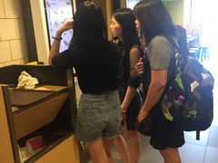 等位区-麦当劳(元朗贸易中心店)