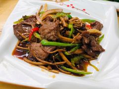 茶树菇炒牛肉-做了不起的80后