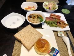 -三亚湾海居铂尔曼度假酒店