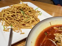 -莲餐厅·湖北菜·潜江小龙虾店(愚园路店)
