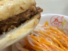 肥廋肉夹馍-薛昌利大米面皮(南关正街店)