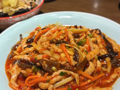 鱼香肉丝-向川南·水煮鱼·川菜(和平里店)