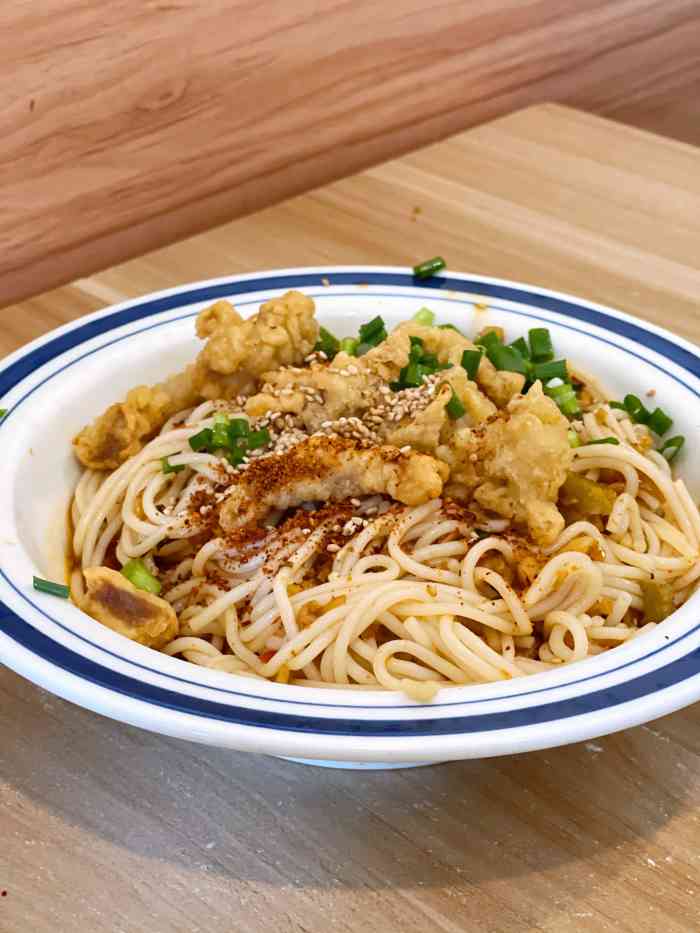 花香酒酿壹碗粉(长虹店)-"[微笑]到景德镇后吃的第一餐.我们3个人.