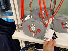 -H&M(华润万象城店)